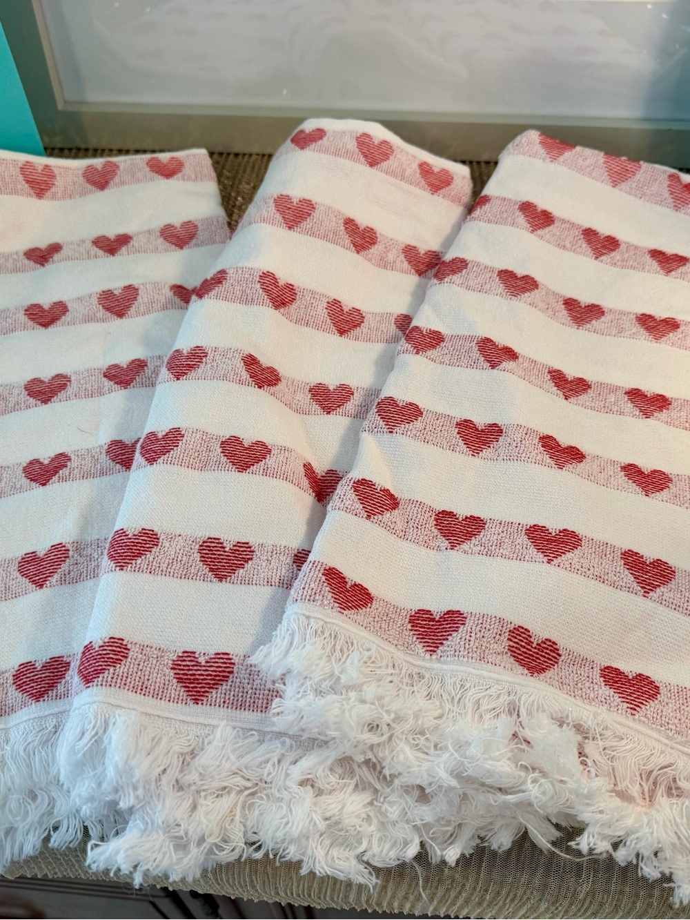 🌸H38 - Red Heart Stripe Cotton Hand Towel - White & Red♥️💌🛍️